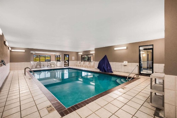 Quality Inn Des Moines image 21